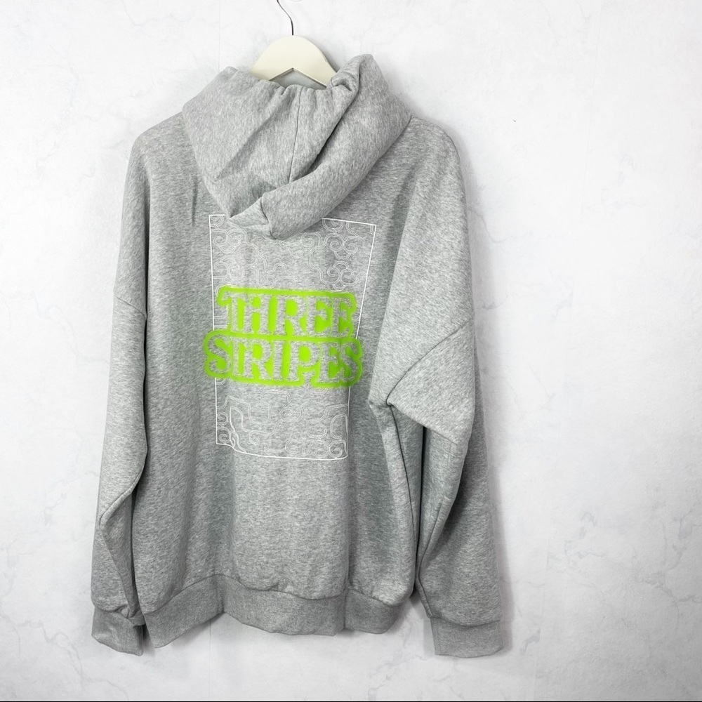 [Adidas] The Cloud 3-Stripes Graphic Hoodie